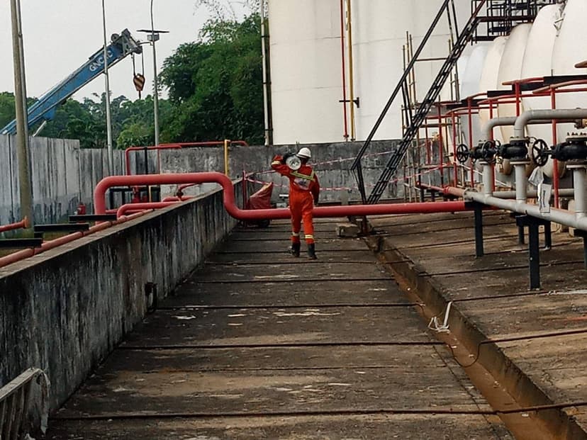 Installation complète de tuyauterie et soudure industrielle