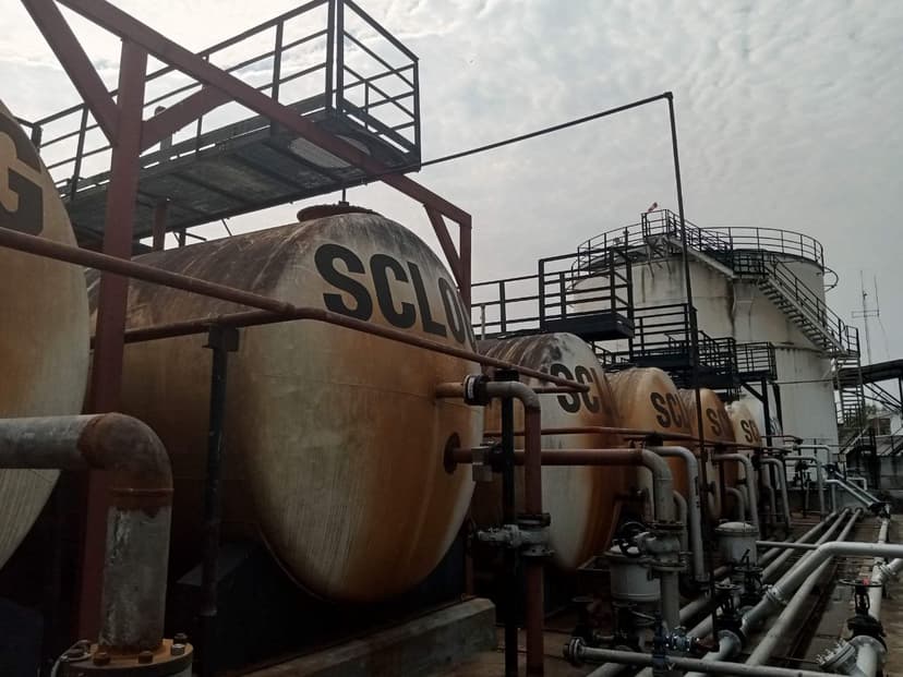 Structure métallique moderne pour un centre commercial de 10 000 m²